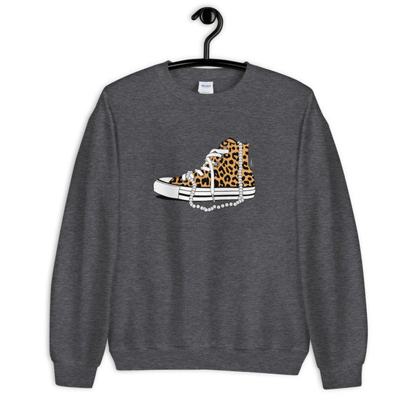Chucks and Pearls - Sweatshirt
