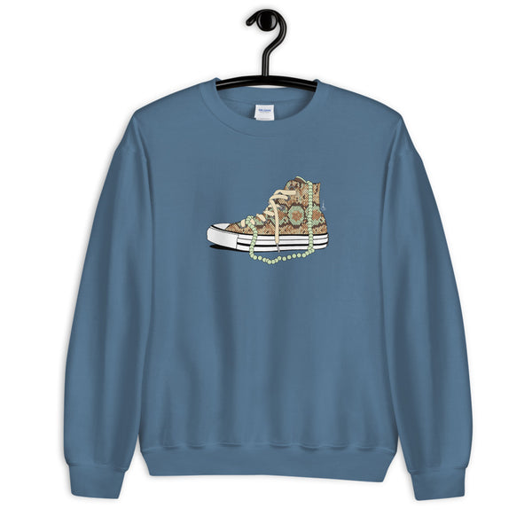 Chucks and Pearls - Sweatshirt