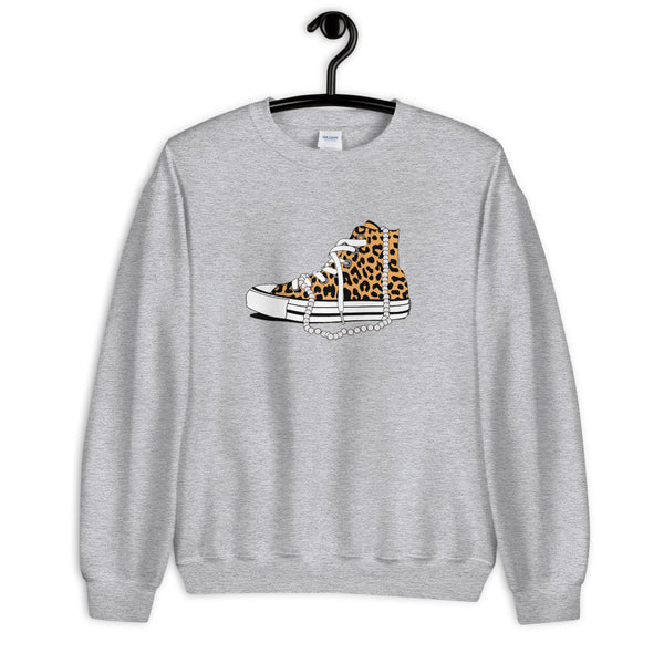 Chucks and Pearls - Sweatshirt