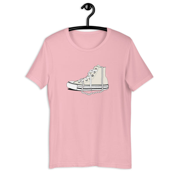 Chucks and Pearls - T-Shirt