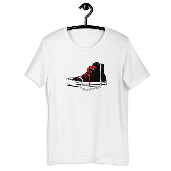 Chucks and Pearls - T-Shirt