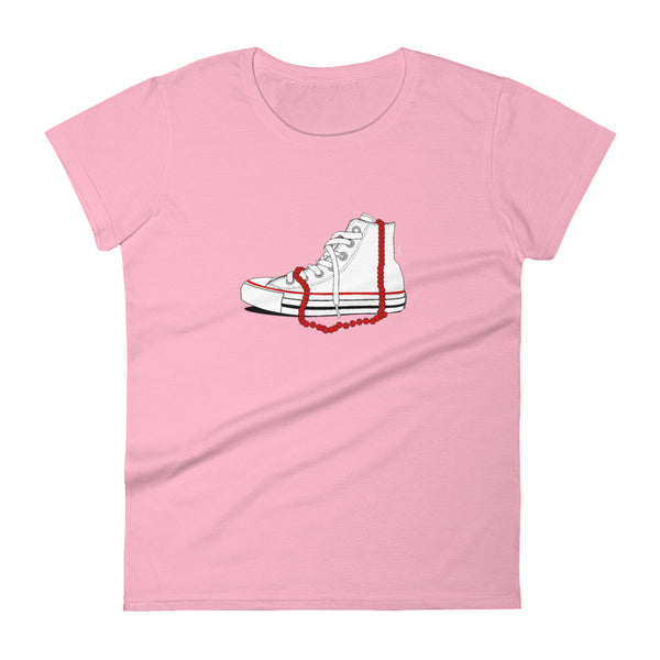 Chucks and Pearls - T-shirt