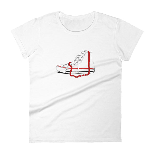 Chucks and Pearls - T-shirt